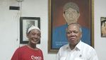 7 Sosok Mbah Penjual Makanan Tradisional yang Ikonik dan Legend Banget
