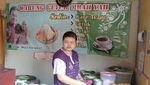 7 Sosok Mbah Penjual Makanan Tradisional yang Ikonik dan Legend Banget