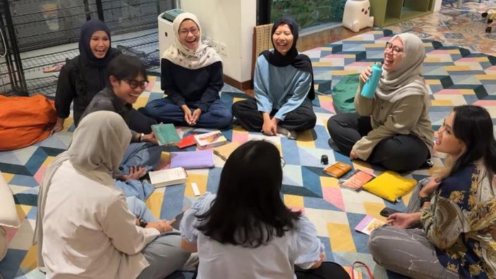 Perpustakaan independen menjadi salah satu ruang untuk memperluas budaya membaca di tengah masyarakat  (ABC News: Raffa Athallah)