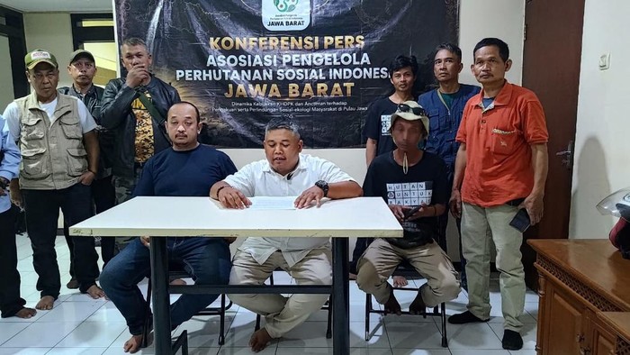 AP2SI saat menyampaikan pernyataan sikap soal kebijakan KDHPK