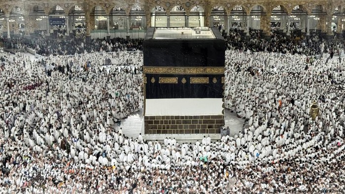 1,5 Juta Jemaah Tunaikan Haji di Tengah Perang