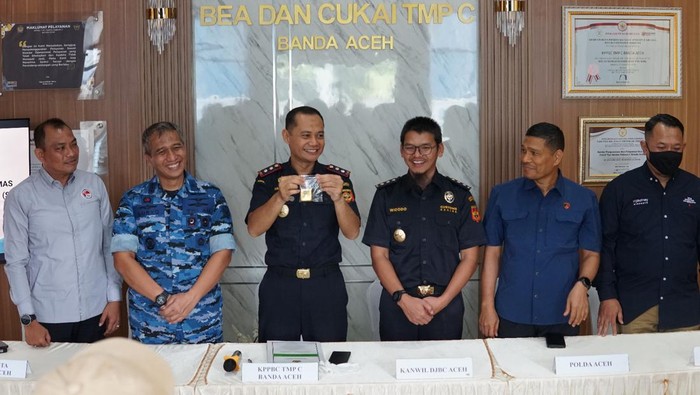 Bea Cukai Aceh dan Banda Aceh menggagalkan penyelundupan emas seberat 527 gram ke Malaysia. (Foto: Bea Cukai).