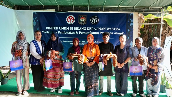 Bekali Keterampilan Wastra, Dekranas Gelar Bimtek bagi UMKM Alor