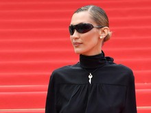 Bella Hadid Merasa Frustrasi dan Cemas karena Kambuh Sakit Lyme