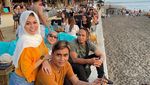Romantis! Charly Van Houten dan Regina Kulineran di Bali hinggga Kuala Lumpur