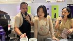 Lucunya Bernadya saat Racik Milk Tea Sendiri di Gerai Minuman Ini