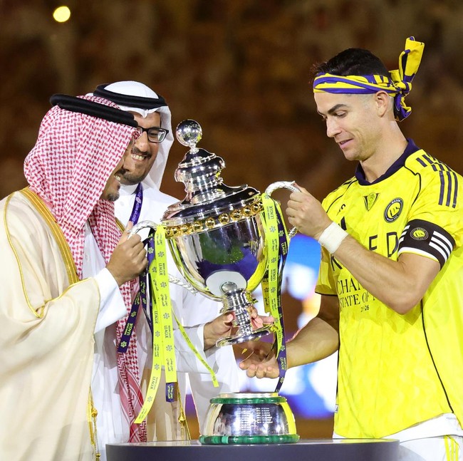 Koleksi Ronaldo: 8 Trofi Liga dari 4 Negara