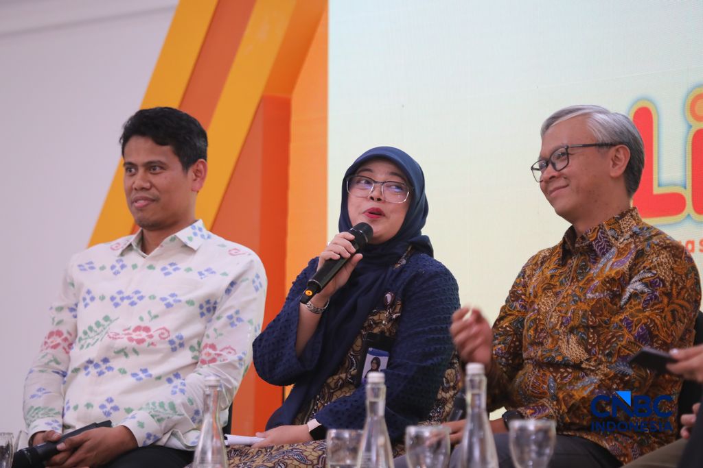Deputi Kepala Perwakilan, Kantor Perwakilan Bank Indonesia Provinsi Jawa Tengah, Andi Reina Sari H saat menyampaikan pemaparan dalam sesi Educational Class di acara Jogja Financial Festival 2026 di Jogja Expo Center (JEC), Yogyakarta, Jumat (22/5/2026). (CNBC Indonesia/Faisal Rahman)