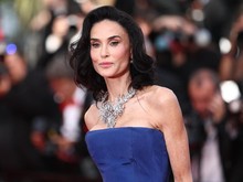 Potrait Demi Moore Mendadak Jadi Cameo di MV Terbaru KATSEYE