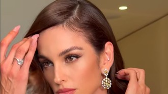 Gaya Model Victoria's Secret Jadi Viral karena Tak Dikenali di Cannes Festival