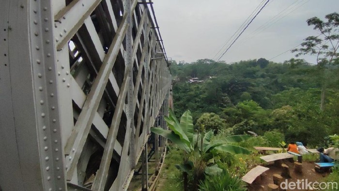 Jembatan Cirahong