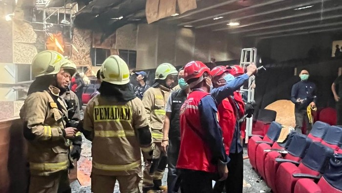 Kebakaran di auditorium kampus Binus di Kebon Jeruk, Jakarta Barat (Jakbar) telah padam. (dok Gulkarmat DKI)
