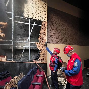 Kebakaran di auditorium kampus Binus di Kebon Jeruk, Jakarta Barat (Jakbar) telah padam. (dok Gulkarmat DKI)