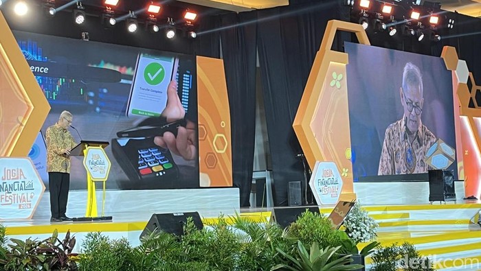 Ketua Dewan Komisioner Lembaga Penjamin Simpanan (LPS), Anggito Abimanyu, dI Jogja Financial Festival 2026 di Jogja Expo Center (JEC), Jumat (22/5/2026).