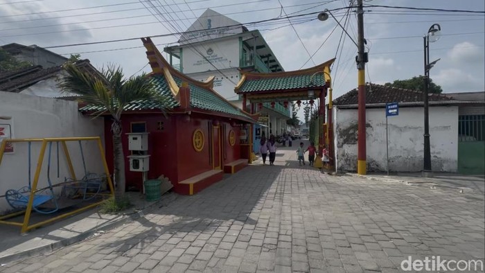 Potret kondisi terkini Kawasan Kota Pusaka Lasem, khususnya di Kompleks Pecinan Karangturi, Jumat (22/5/2026).