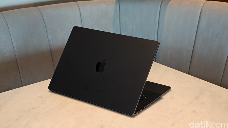 MacBook Air M5