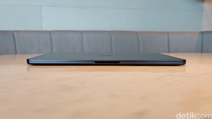 Unboxing MacBook Air 15 Inch Midnight, Gahar Nan Elegan