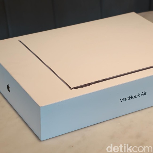 Unboxing MacBook Air 15 Inch Midnight, Gahar Nan Elegan