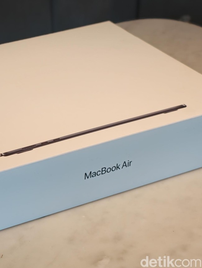 Unboxing MacBook Air 15 Inch Midnight, Gahar Nan Elegan