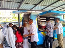 Kado HJKS ke-733, Pemkot Surabaya Luncurkan 4 Mobil Perpus Listrik