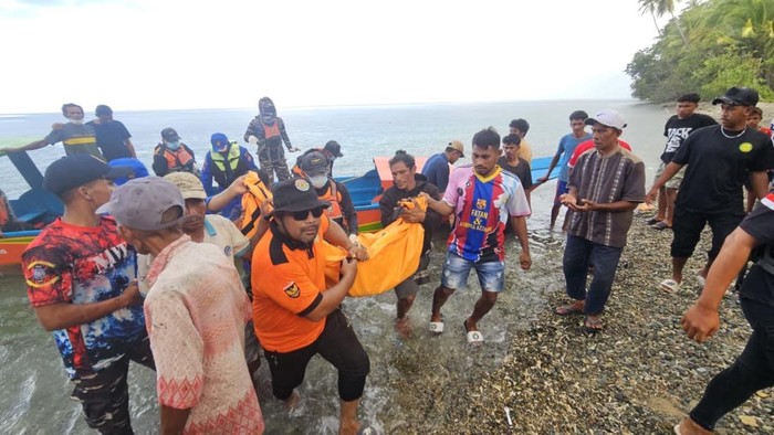 Nelayan Sofyan Toton (21) ditemukan tewas setelah hilang saat memanah ikan di Pantai Doro.