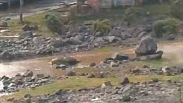 Obek Wisata Lintang Indah rusak usai terkena luapan air Sungai Lintang, Empat Lawang, Sumatera Selatan