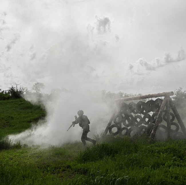 Pasukan Ukraina Jalani Latihan Militer di Dekat Garis Depan Zaporizhzhia
