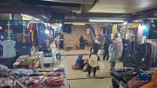 Pedagang Pasar Cipulir, Jakarta Selatan makin resah karena pembeli semakin berkurang, Jumat (22/5/2026). (CNBC Indonesia/Chandra Dwi Pranata)