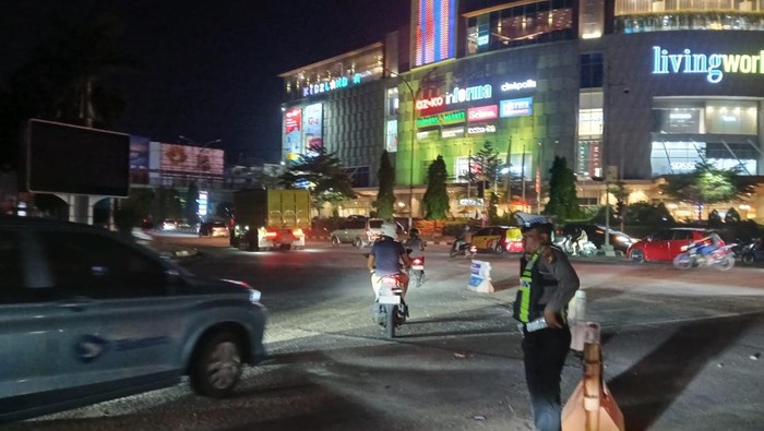 Pekanbaru, Riau gelap gulita dan macet imbas pemadaman listrik, Jumat (22/5/2026).