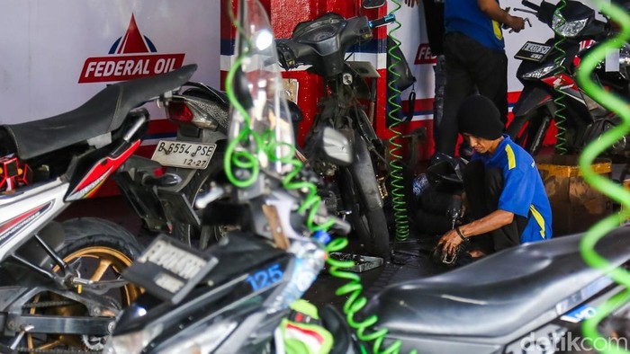 Rupiah Melemah, Harga Suku Cadang Bengkel Naik hingga 30 Persen