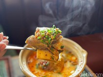 Sedap! Makan Bebek Goreng Afkir dengan Sup Iga di Resto Modern Jaksel