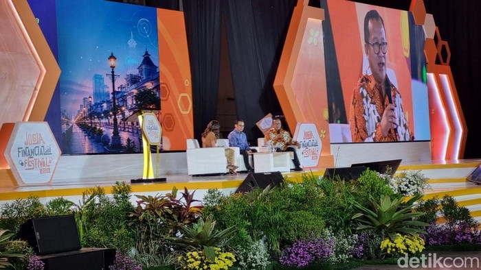 Wakil Menteri Komunikasi dan Digital, Nezar Patria, menjadi pembicara pada sesi digital talk di Jogja Financial Festival (JFF) 2026, Jumat (22/5/2026).