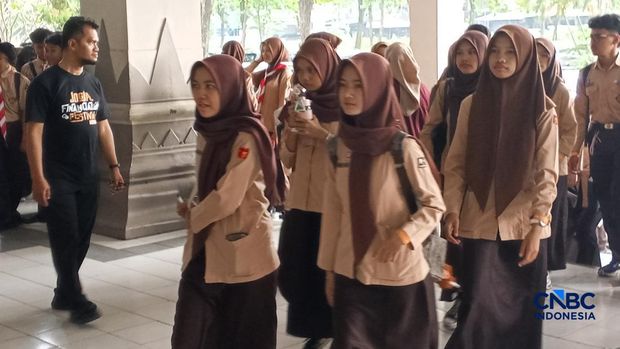 Warga Jogja mulai terlihat ramai datang ke Jogja Financial Festival yang diadakan di Jogja Expo Centre, Bantul pada 22-24 Mei 2026. (CNBC Indonesia/Robertus Andrianto Serin)