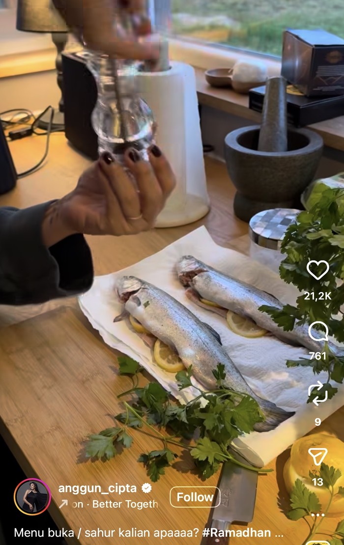 Anggun C Sasmi Jago Masak, Bikin Risotto Seafood hingga Olahan Ikan