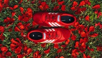 Ballerina Sneakers a la Bad Bunny, Warna Merah Menyala bak Bunga Flamboyan