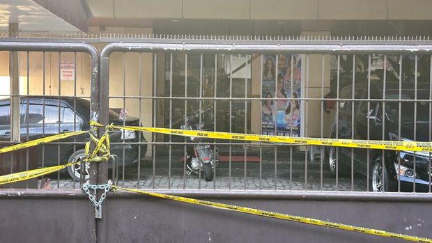 Bareskrim Polri menggerebek tempat hiburan malam New Zone di Medan. (dok.istimewa)