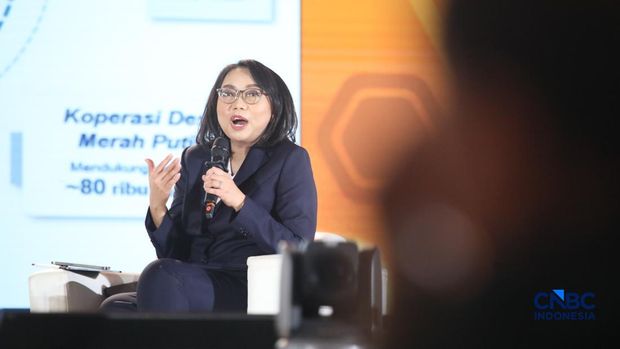 Direktur Keuangan & Strategi - PT Bank Mandiri (Persero) Tbk, Novita Widya Anggraini saat menyampaikan pemaparan dalam Jogja Financial Festival 2026 di Jogja Expo Center (JEC), Yogyakarta, DIY, Sabtu (23/5/2026). Direktur Keuangan & Strategi - PT Bank Mandiri (Persero) Tbk, Novita Widya Anggraini saat menyampaikan pemaparan dalam Jogja Financial Festival 2026 di Jogja Expo Center (JEC), Yogyakarta, DIY, Sabtu (23/5/2026). (CNBC Indonesia/Faisal Rahman)