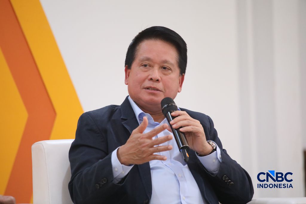 Direktur Utama (Dirut) PT Bank Rakyat Indonesia (Persero) Tbk, Hery Gunardi saat menyampaikan pemaparan dalam sesi Educational Class di acara Jogja Financial Festival 2026 di Jogja Expo Center (JEC), Yogyakarta, DIY, Sabtu (23/5/2026). Direktur Utama (Dirut) PT Bank Rakyat Indonesia (Persero) Tbk, Hery Gunardi saat menyampaikan pemaparan dalam sesi Educational Class di acara Jogja Financial Festival 2026 di Jogja Expo Center (JEC), Yogyakarta, DIY, Sabtu (23/5/2026). (CNBC Indonesia/Faisal Rahman)