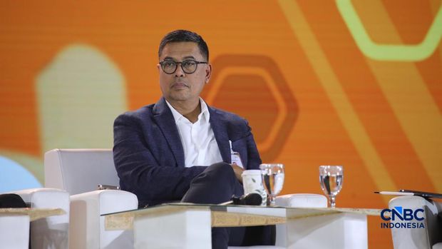 Direktur Utama PT Bank Syariah Indonesia (Persero) Tbk, Anggoro Eko Cahyo saat menyampaikan pemaparan dalam Jogja Financial Festival 2026 di Jogja Expo Center (JEC), Yogyakarta, DIY, Sabtu (23/5/2026). Direktur Utama PT Bank Syariah Indonesia (Persero) Tbk, Anggoro Eko Cahyo saat menyampaikan pemaparan dalam Jogja Financial Festival 2026 di Jogja Expo Center (JEC), Yogyakarta, DIY, Sabtu (23/5/2026). (CNBC Indonesia/Faisal Rahman)