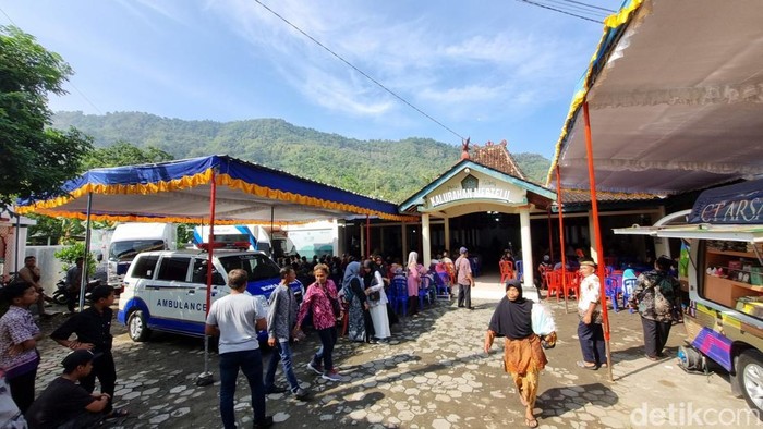 Berkat CT Arsa Foundation, Kalurahan Mertelu Gunungkidul Kini Punya Ambulans