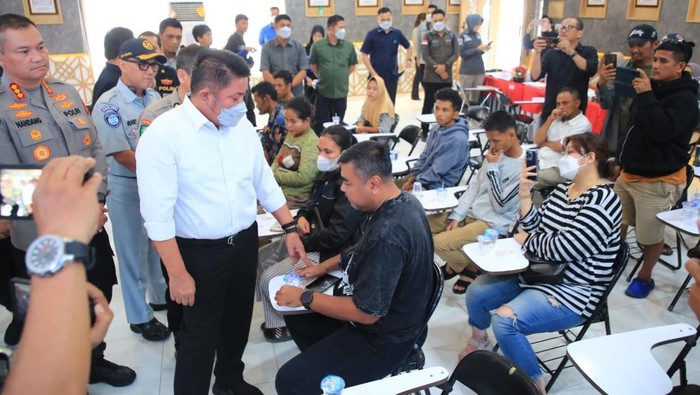 Gubernur Sumsel dan pihak Polda Sumsel bertemu dengan keluarga korban Bus ALS