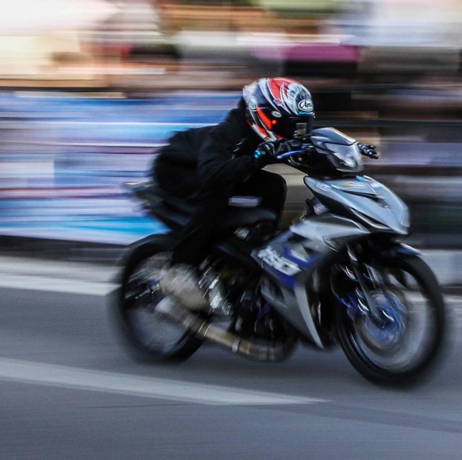 Trek Lurus 201 Meter Jadi Arena Adu Cepat Pembalap Drag Bike