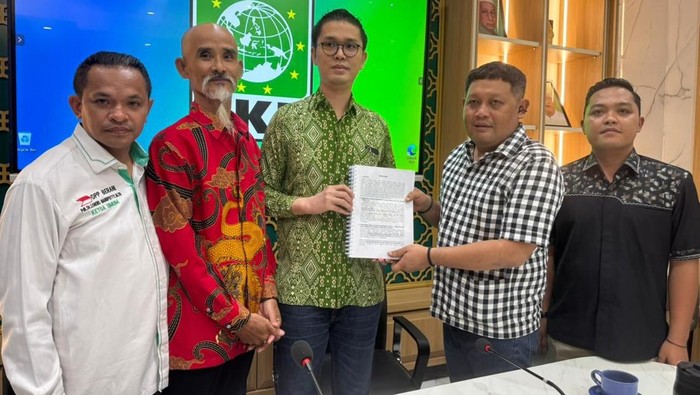 Kuasa hukum umat Buddha, Raka Dwi Permana mengadu ke Komisi III DPR RI Fraksi PKB (dok Istimewa)