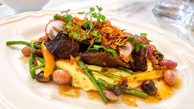 Le Comptoir Quartier Restoran Le Comptoir Quartier di Plaza Indonesia.