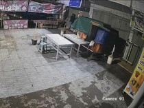 Toko Sembako di Palembang Dibobol Pria Bertopeng, Pelaku Terekam CCTV