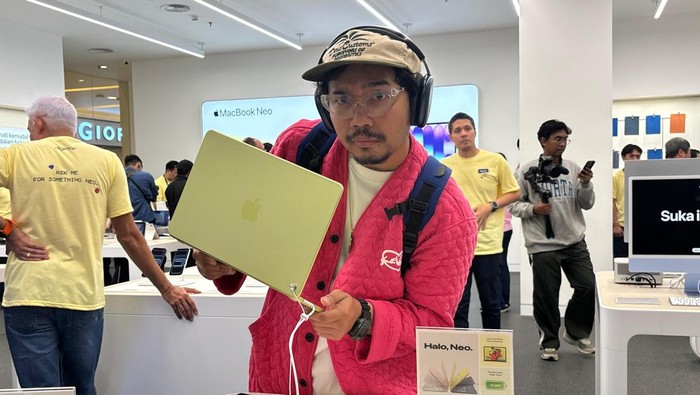 Muklay Pilih MacBook Neo