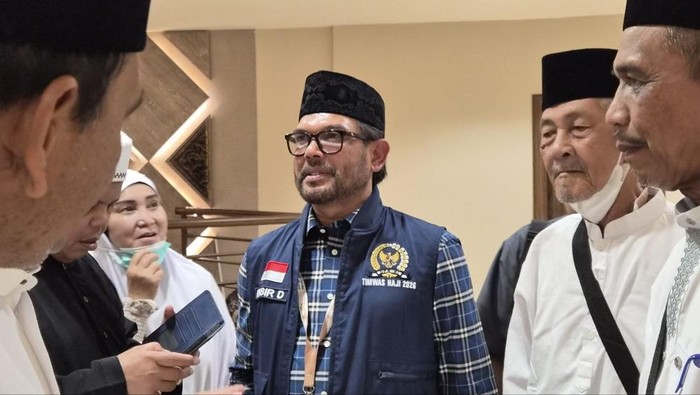 Anggota Timwas Haji DPR Nasir Djamil saat meninjau pemondokan jemaah haji asal Aceh di Hotel 601 dan 602 Sektor 6, Makkah, Arab Saudi, Jumat (22/5/2026).