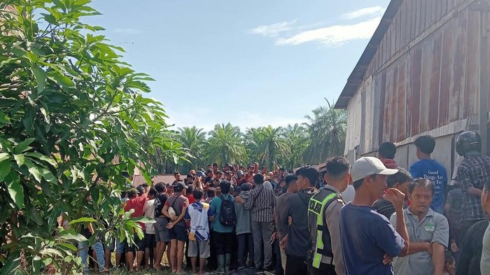 Seorang pria berinisial I tewas akibat penganiayaan di Pasar Salugatta, Mamuju Tengah.