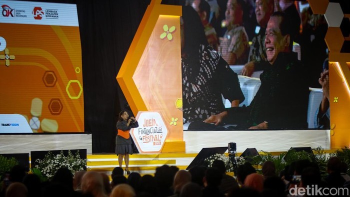 Penampilan Komika Kiky Saputri Hibur Pengunjung JFF 2026