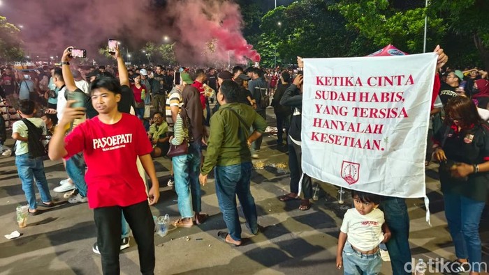 Pasoepati kecewa Persis Solo degradasi.